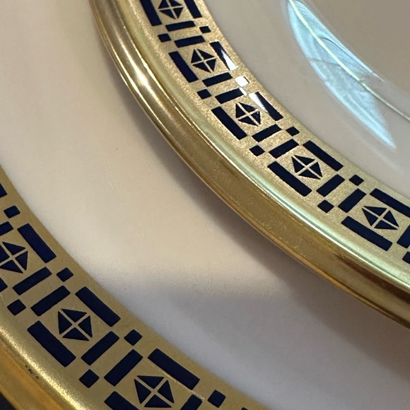 Lenox China - Discontinued Tudor Pattern - 2 pieces! - Picture 4 of 5